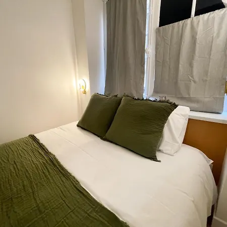 Daire Pt3 - Charming New With Ac - Historical Center *